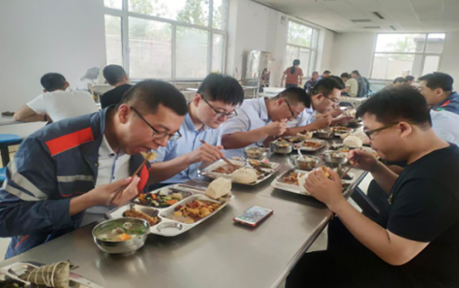 五月端午，，粽米飘香--致端午节坚守一线的南宫国际人