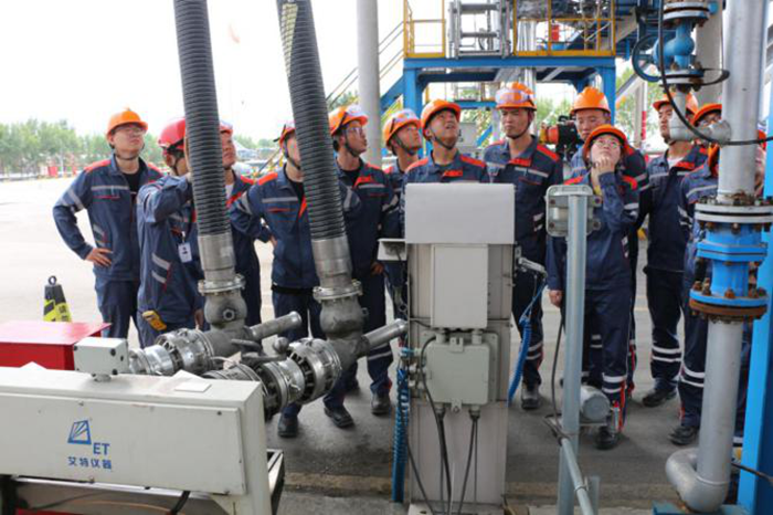 青春飞扬，，扬帆起航 --化工公司2019年大学生培训