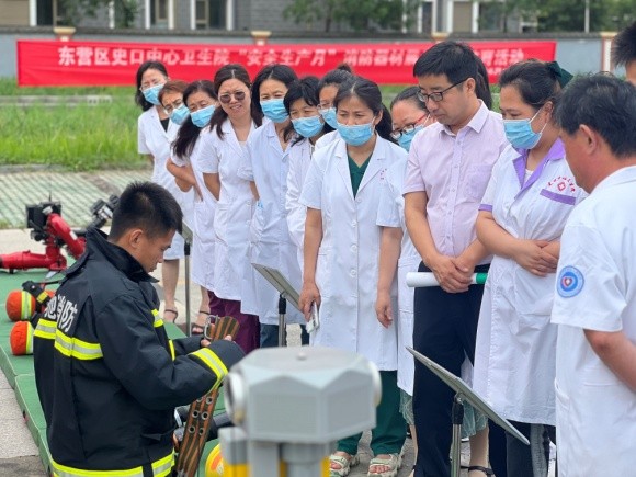 南宫国际消防社区公益行