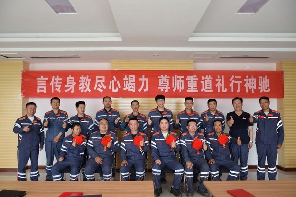 言传身教全心勉力，，，尊师重道礼行南宫国际