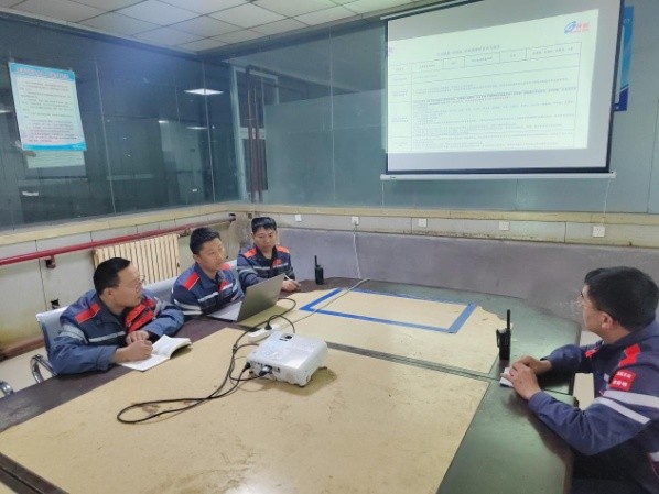 2733ce4a37f1419d8e3143084a3ac525