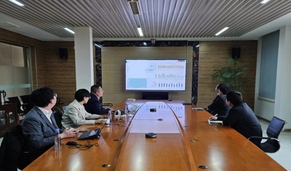 67791aa03cad494cb4b730e32250367f