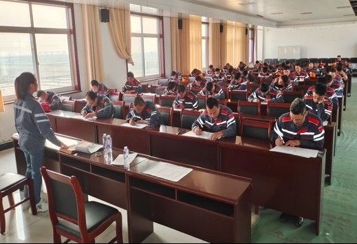 cbbf4b9249e04135beb65c46069e41d4