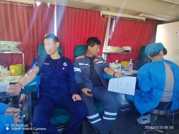 2f9c285ab7a54882a61b4bf77dfea886