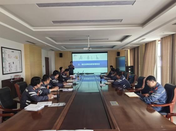 深化人力资源系统化建设，，，促动各项治理事情高质量开展