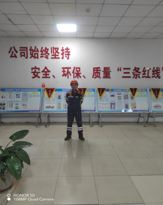 劳保工服：：守护与继承的象征