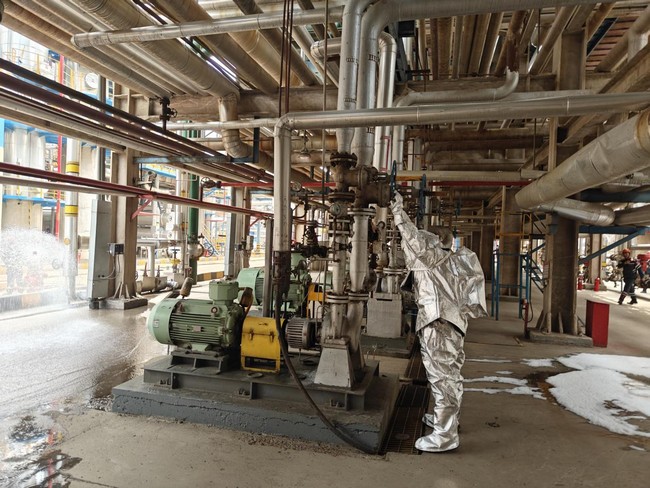 92fe58e949864e7eb78581d645e4325d